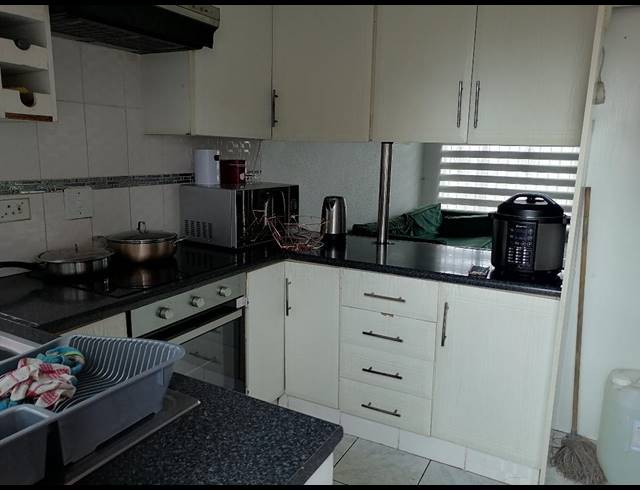 3 bed property to rent in EVANS PARK